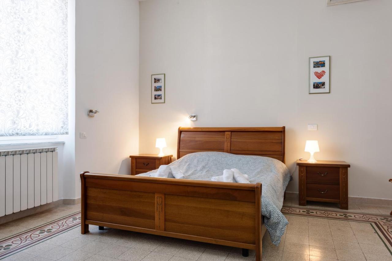 Piazza Concordia Apartment With Balcony La Spezia Exterior photo